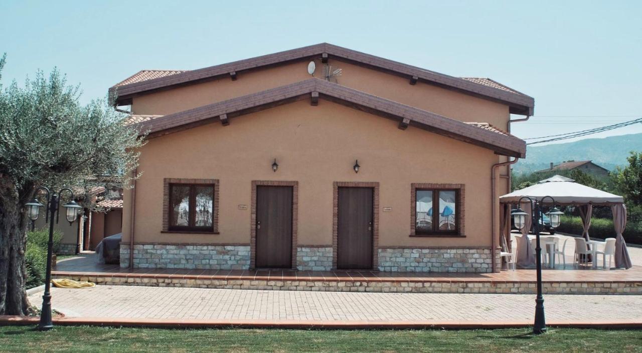 Agriturismo Albachiara Bisignano ภายนอก รูปภาพ