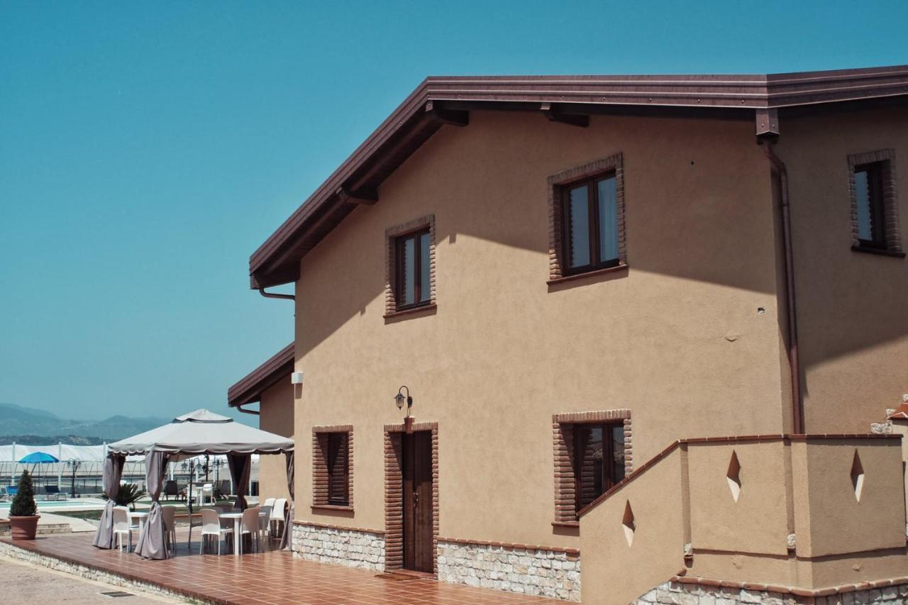 Agriturismo Albachiara Bisignano ภายนอก รูปภาพ