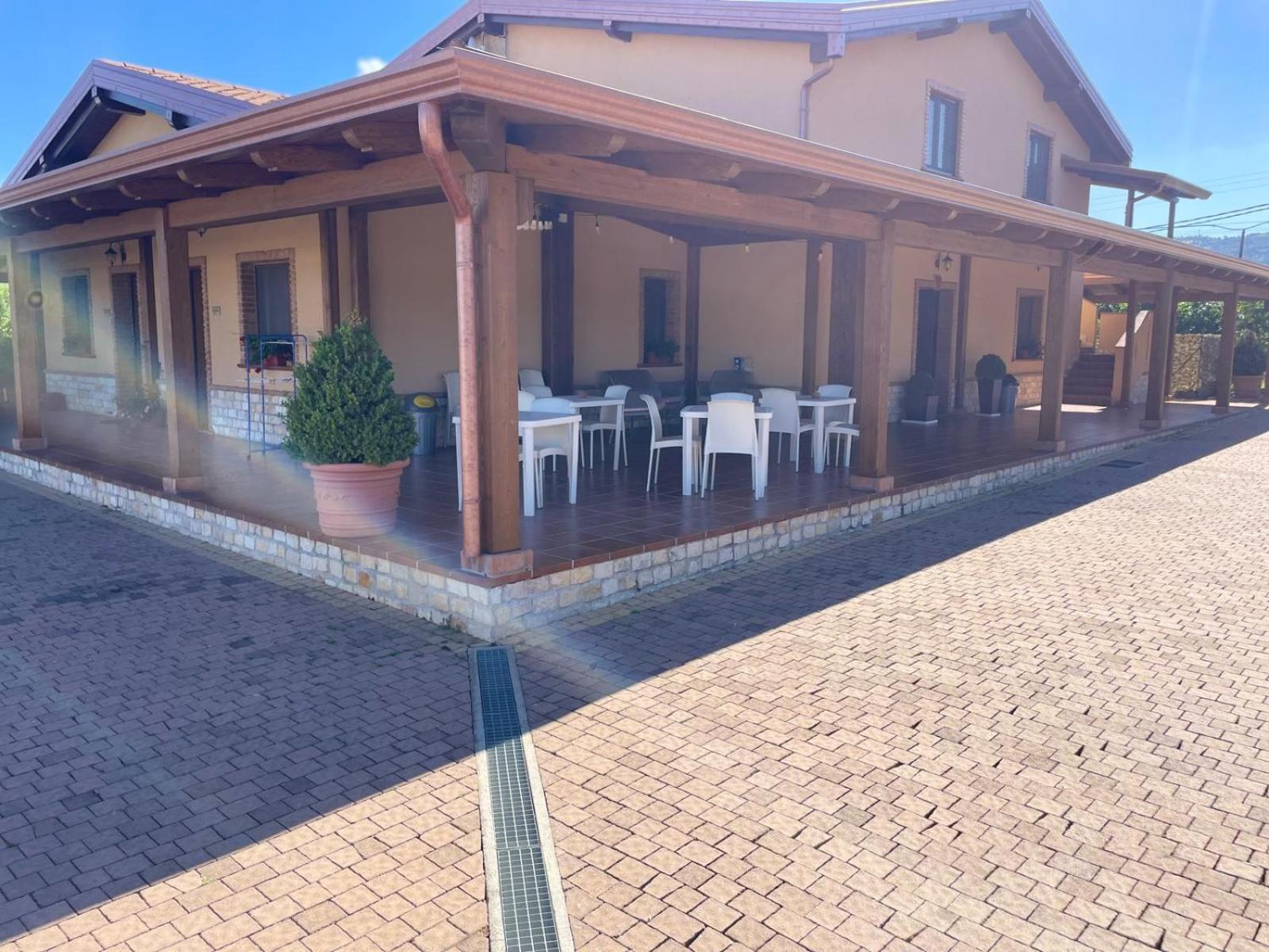 Agriturismo Albachiara Bisignano ภายนอก รูปภาพ