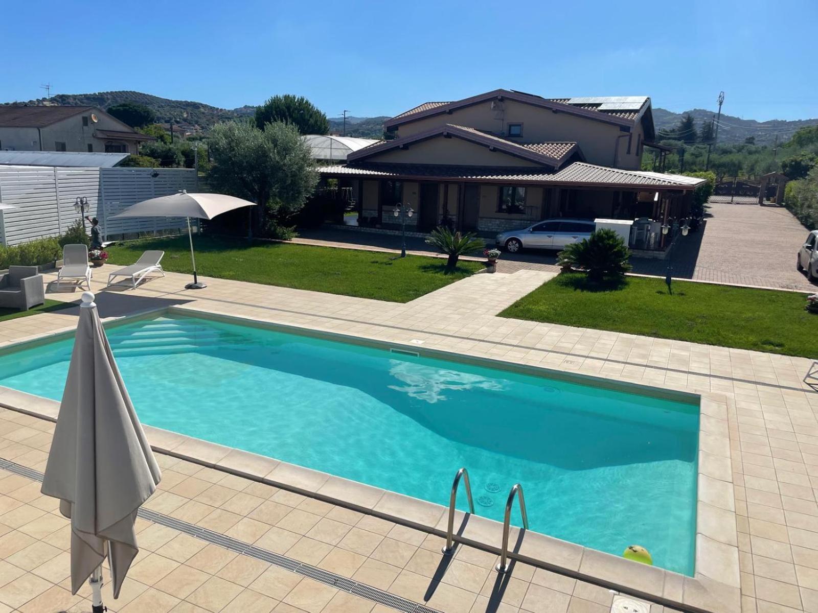 Agriturismo Albachiara Bisignano ภายนอก รูปภาพ